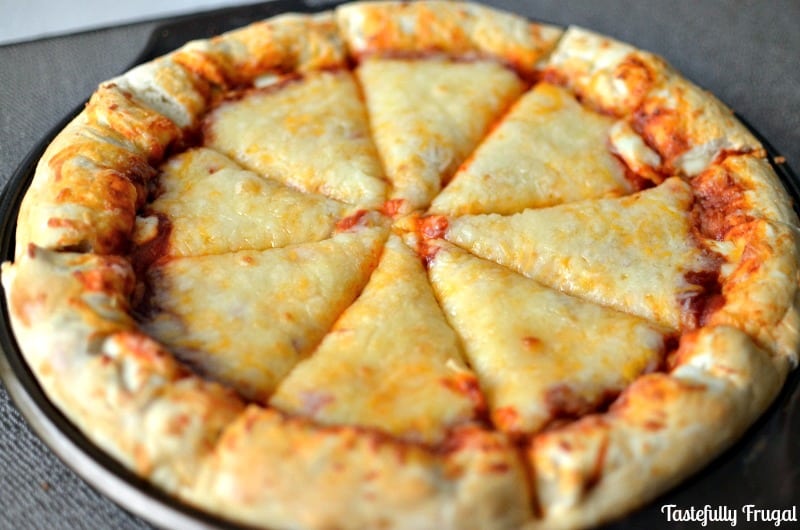 5 Cheese Stuffed Crust Pizza Love to be in the Kitchen