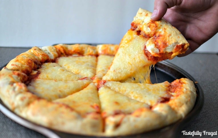 5 Cheese Stuffed Crust Pizza: A  Cheese Lover's Dream