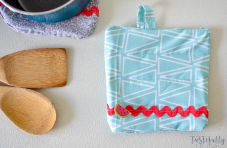 DIY Hot Pad with Cricut and Simplicity