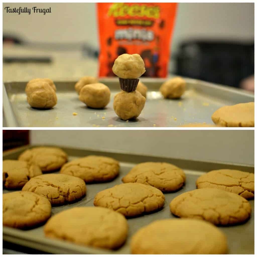 REESE'S Stuffed Peanut Butter Cookies: Creamy Peanut Butter Cookies stuffed with Chocolatey REESE'S Minis #snacktalk #CollectiveBias #ad