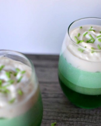 St. Patrick's Day Jello Sundae: A quick and easy treat