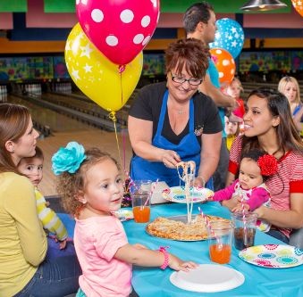 Spring and Summer Fun at Fat Cats Spring and Summer Fun at Fat Cats: If you're looking for a fun and affordable activities to do with the family, Fat Cats is your place to go!