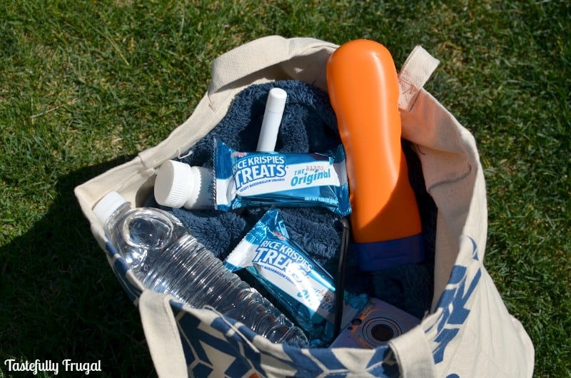 Baseball Mom Essentials: First time baseball mom? Make sure to have these essentials with you at every game.  #GetKreative #ad