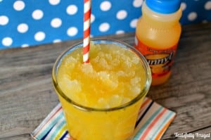 Tangy Citrus Sunny D Slush: This sweet treat is sure to keep you cool this summer! #WhereFunBegins #CollectiveBias #ad