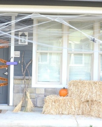 Affordable Halloween Front Porch Decorating | Day 5 of Tastefully Frugal's 13 Frightfully Fun Days of Halloween