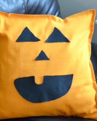 No Sew Jack-O-Lantern Pillow | Day 9 of Tastefully Frugal's 13 Frightfully Fun Days of Halloween