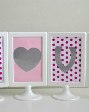 Reversible Valentine's/St. Patrick's Day Sign Reversible Valentine's Day / St. Patrick's Day Sign | Tastefully Frugal