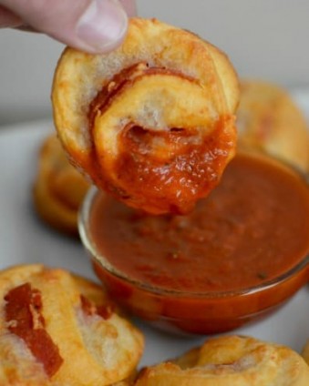 15 Minute Pizza Pinwheels: The Ultimate Snack For Any Pizza Lover | Tastefully Frugal