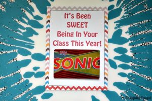 Let Your Teacher Pick Out Their Own Sweet Treat with these Gift Card Holder |Tastefully Frugal
