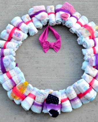 DIY Diaper Wreath: The Perfect Baby Shower Gift That Is Fun AND Useful! AD #SuperAbsorbent