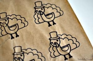 Thanksgiving Placemat for Kids | Tastefully Frugal AD #cricutmade
