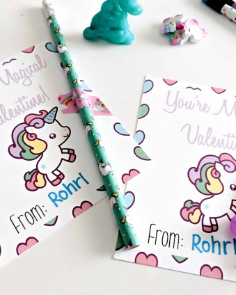 These unicorn valentines are sure to be a hit and you can get the goodies all from the Target Dollar Spot. Print your FREE Valentines Cards on this post.