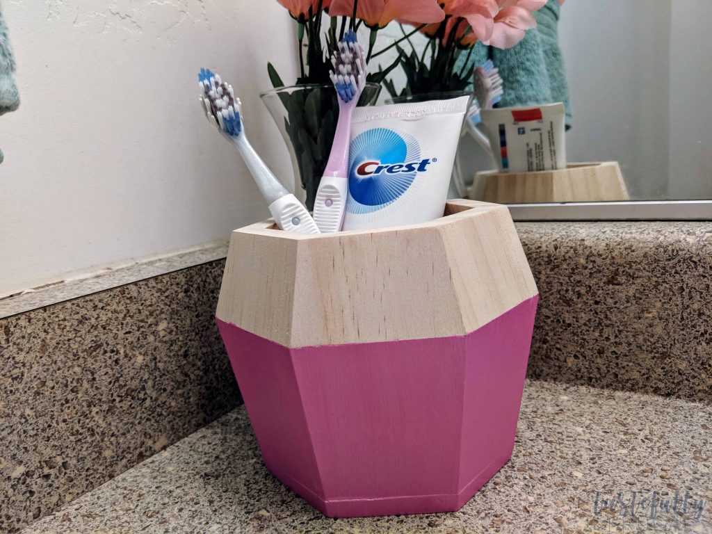 Clean up your bathroom with this easy to make organizer! #ad #ForGumsSake #AvailableAtTarget