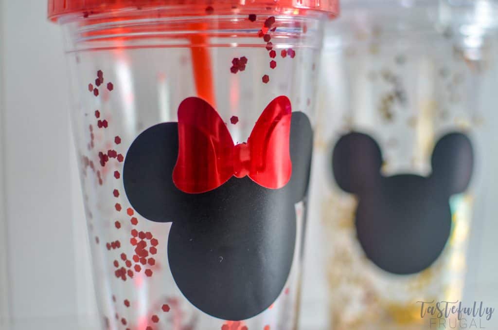 These crafts are perfect for any Disney fan or for your trip to Disneyland PLUS they cost $3 or less to make!