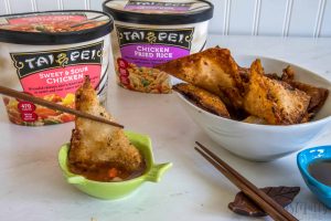 This easy potsticker recipe paired with Tai Pei Foods makes a quick, easy and healthy dinner! #ad #TaiPeiFood #TaiPeiAsianFoods #FrozenAsianFood