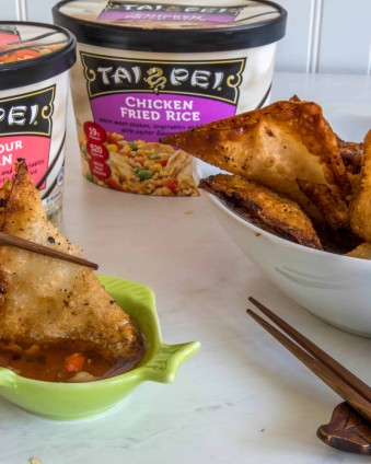 This easy potsticker recipe paired with Tai Pei Foods makes a quick, easy and healthy dinner! #ad #TaiPeiFood #TaiPeiAsianFoods #FrozenAsianFood