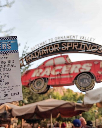 Learn about the Disneyland MaxPass: How it works and how it can make your vacation easier!