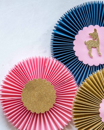 Learn the easy way to make paper rosettes with your Cricut Maker and scoring wheel! #ad