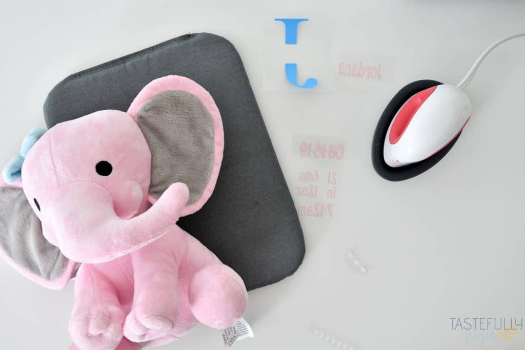 Make a birth announcement stuffed elephant for less than $10 with this tutorial that includes a FREE customizable design! #ad #cricutcreated