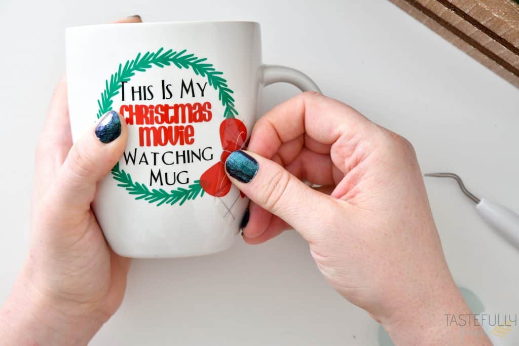 Create a gift basket for anyone who loves Christmas Movies with Cricut! #ad #cricutcreated