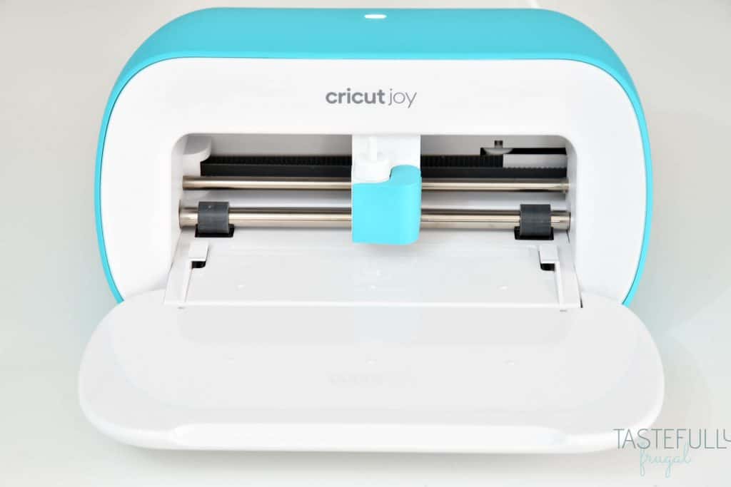 Learn about Cricut's compact cutting machine Cricut Joy! #ad #cricutjoy #cricutcreated